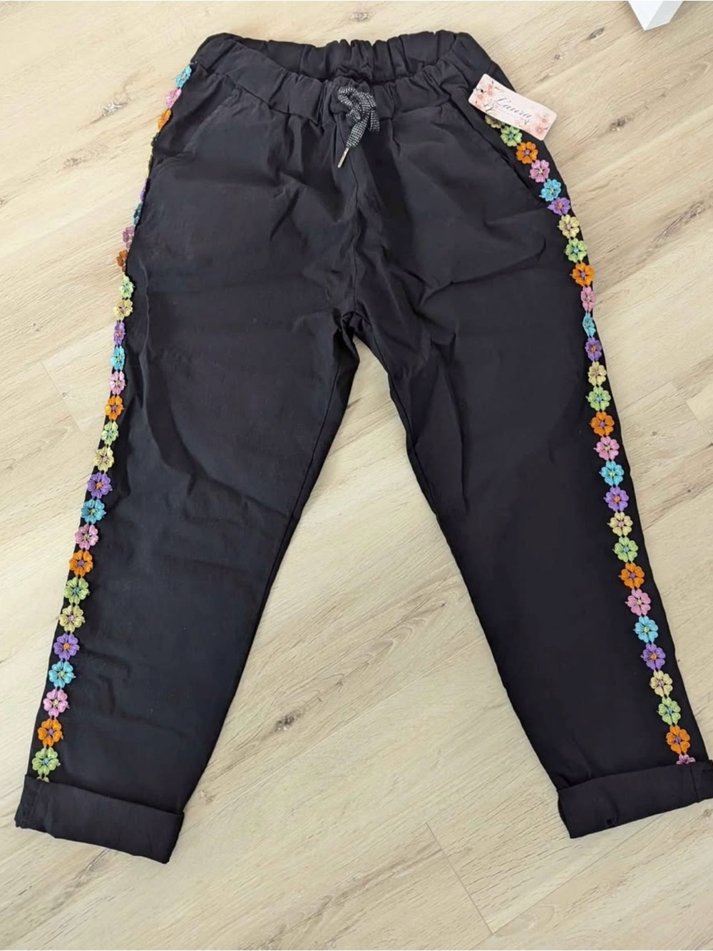 Women's Black Floral Trim Pull-On Joggers